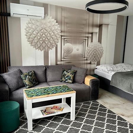 Studio Modlin Nowy Dwór Mazowiecki Екстериор снимка